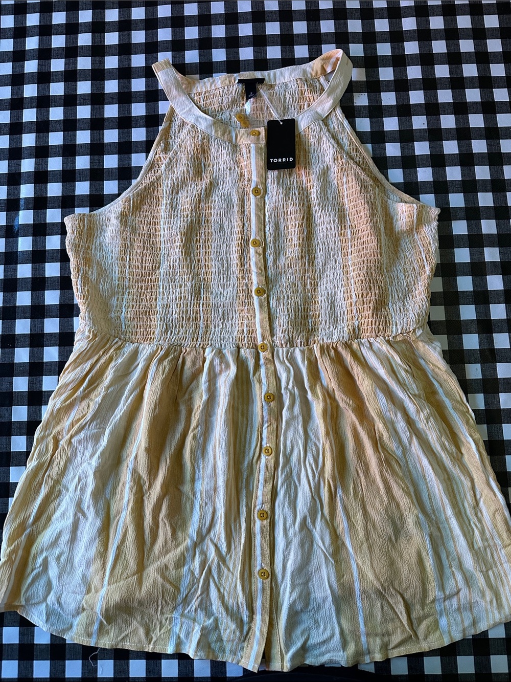 torrid Pale Yellow Textured Button-Front Sleeveless Top